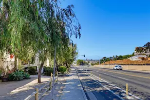 5725 Linda Vista Rd, San Diego, CA 92110 - Photo 31