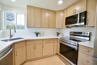  2877 Sanford Lane, Carlsbad, CA 92010 - Photo 9