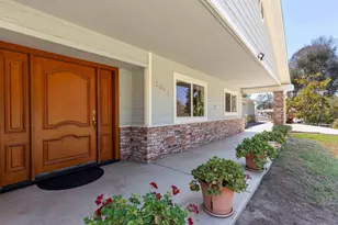 1044 Valentine Ln, Fallbrook, CA 92028 - Photo 5