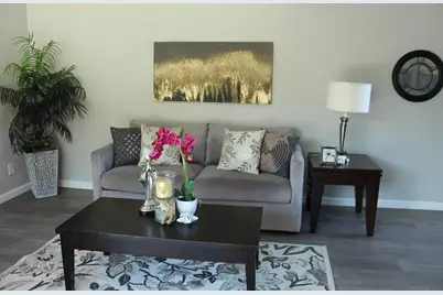  4858 Chateau Drive, San Diego, CA 92117 - Photo 7