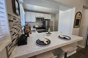 4858 Chateau Dr, San Diego, CA 92117 - Photo 3