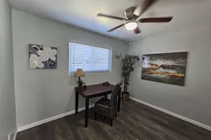 4858 Chateau Dr, San Diego, CA 92117 - Photo 9