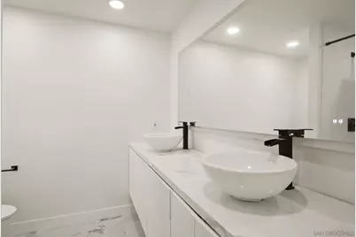  7001 Almaden Ln, Carlsbad, CA 92009 - Photo 33
