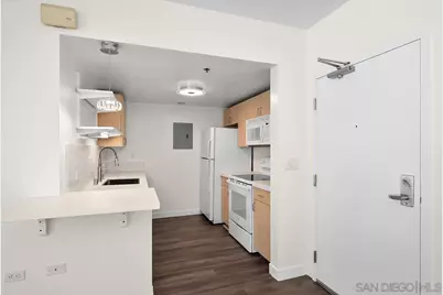  425 W Beech Street #721, San Diego, CA 92101 - Photo 13