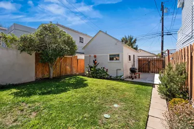  450 J, Coronado, CA 92118 - Photo 31
