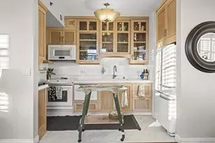 702 Ash St, San Diego, CA 92101 - Photo 15