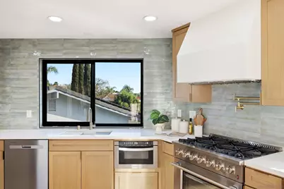  7619 Cortina Ct, Carlsbad, CA 92009 - Photo 19