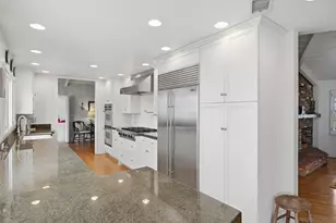 2954 Woodford Dr, La Jolla, CA 92037 - Photo 15