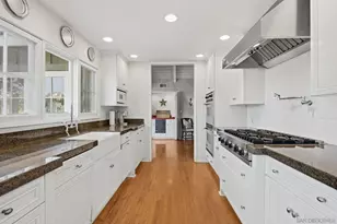 2954 Woodford Dr, La Jolla, CA 92037 - Photo 13