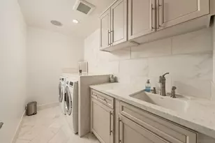 5431 Candlelight Dr, La Jolla, CA 92037 - Photo 25