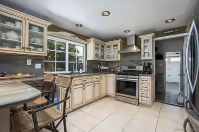 902 Loma View, Chula Vista, CA 91910 - Photo 5