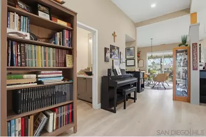  1048 La Sombra, San Marcos, CA 92078 - Photo 3