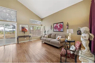  24509 Pantera Ct, Murrieta, CA 92562 - Photo 3