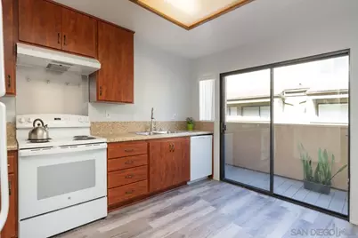  3286 Caminito Eastbluff #114, La Jolla, CA 92037 - Photo 7
