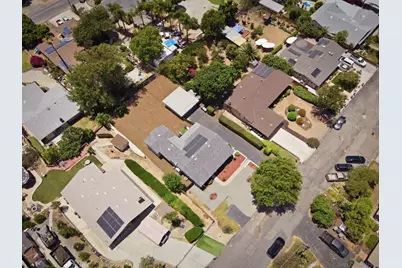  125 Encanto Dr., Escondido, CA 92027 - Photo 3