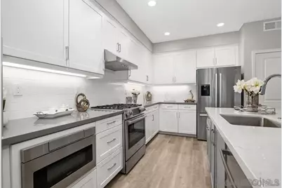  347 Oak Ave, Carlsbad, CA 92008 - Photo 17