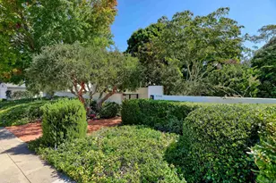 7755 Ludington Pl, La Jolla, CA 92037 - Photo 17