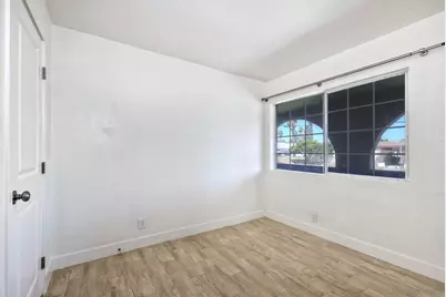  905 W Washington Ave, El Cajon, CA 92020 - Photo 9