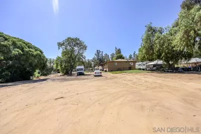  1828 N Iris Ln, Escondido, CA 92026 - Photo 13