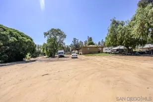 1828 N Iris Ln, Escondido, CA 92026 - Photo 13