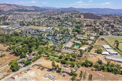  1828 N Iris Ln, Escondido, CA 92026 - Photo 3