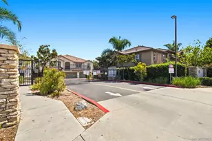 425 S Meadowbrook Dr, San Diego, CA 92114 - Photo 37