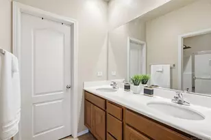425 S Meadowbrook Dr, San Diego, CA 92114 - Photo 21