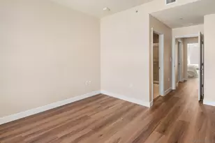 825 W Beech St, San Diego, CA 92101 - Photo 21