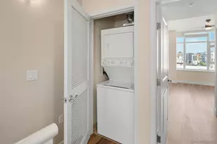 825 W Beech St, San Diego, CA 92101 - Photo 29