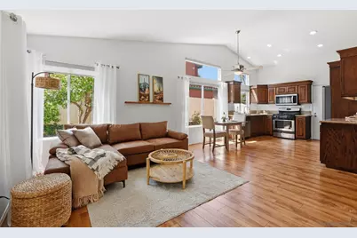  1220 Darwin Dr, Oceanside, CA 92056 - Photo 11