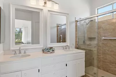  1220 Darwin Dr, Oceanside, CA 92056 - Photo 17