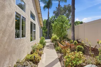  1220 Darwin Dr, Oceanside, CA 92056 - Photo 25