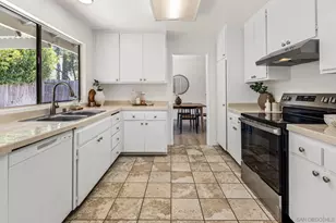 4443 Caminito Cristalino, San Diego, CA 92117 - Photo 9