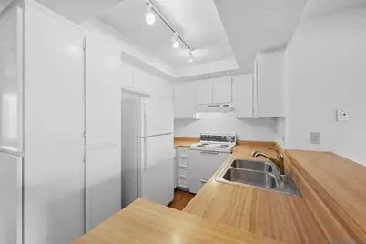  155 W Glaucus #C, Encinitas, CA 92024 - Photo 11