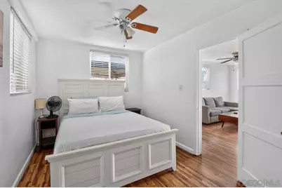  4918 Santa Monica Ave, San Diego, CA 92107 - Photo 9