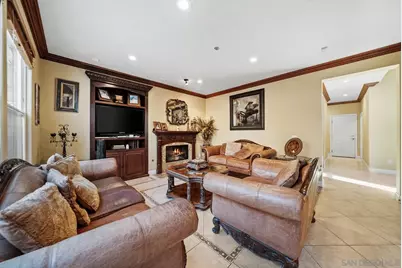  2062 Pleasant Waters Ct, Spring Valley, CA 91977 - Photo 9