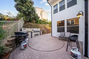 2062 Pleasant Waters Ct, Spring Valley, CA 91977 - Photo 19