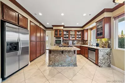  2062 Pleasant Waters Ct, Spring Valley, CA 91977 - Photo 7