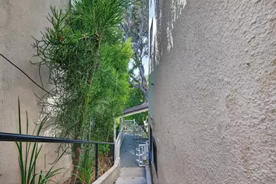  1535 Parmer Ave, Los Angeles, CA 90026 - Photo 3