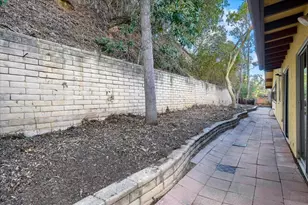 8384 Sugarman Dr, La Jolla, CA 92037 - Photo 31