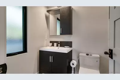  7173 Obelisco Cir, Carlsbad, CA 92009 - Photo 39