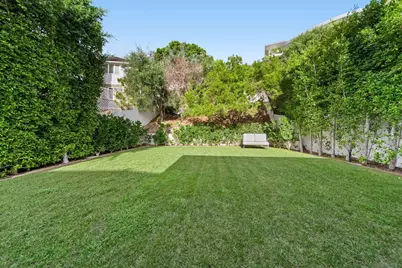  5673 Linda Rosa Ave, La Jolla, CA 92037 - Photo 5