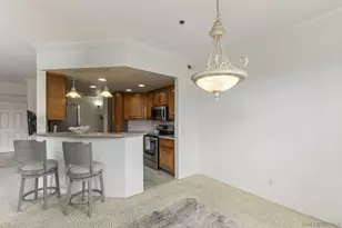 640 Camino De La Reina, San Diego, CA 92108 - Photo 11