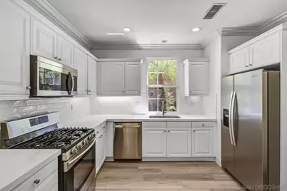  86 Canyoncrest, Irvine, CA 92603 - Photo 11