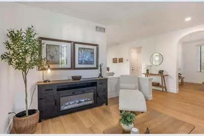  86 Canyoncrest, Irvine, CA 92603 - Photo 3