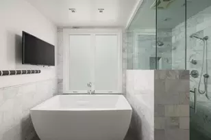 6911 Neptune Pl, La Jolla, CA 92037 - Photo 21