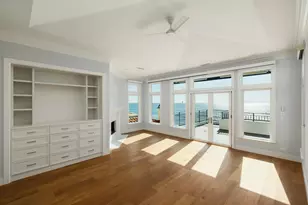 6911 Neptune Pl, La Jolla, CA 92037 - Photo 17