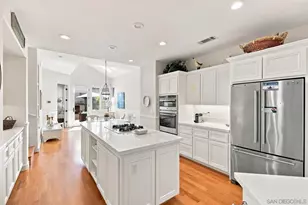 211 I Ave, Coronado, CA 92118 - Photo 17