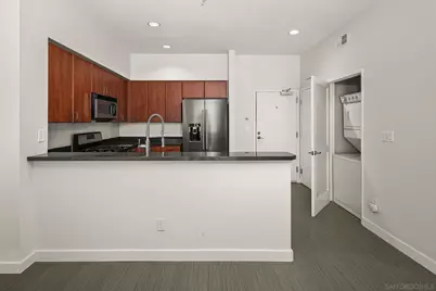  445 Island #321, San Diego, CA 92101 - Photo 9