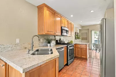  805 N Cleveland St #C, Oceanside, CA 92054 - Photo 13